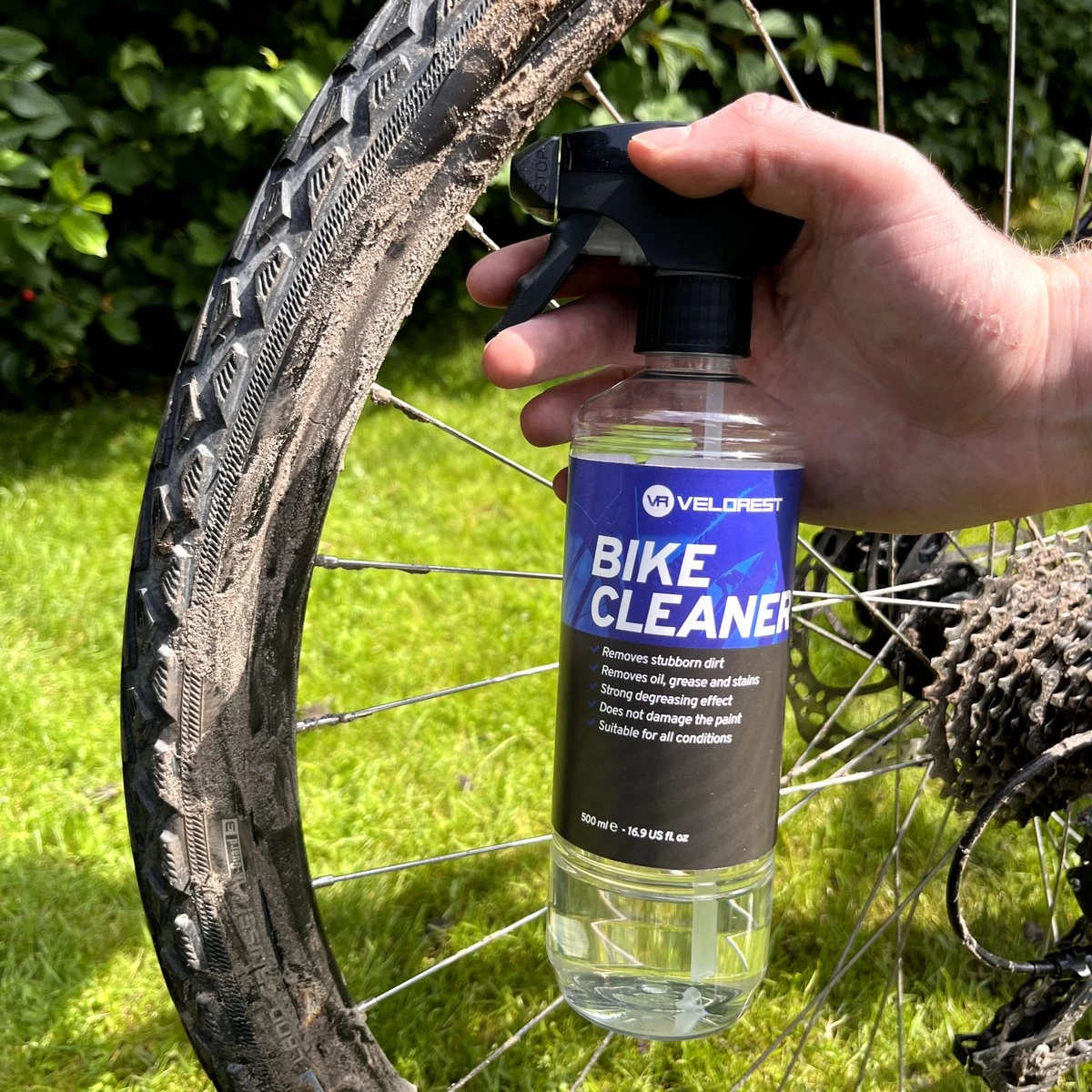 Velorest Total Bike Bundle - Fietsonderhoudsmiddelen - Fiets Reiniging & Onderhoud - Fietsreiniginsset - Fietsketting Reiniger Set - Kettingwax - Kettingolie Fiets - Ketting Reiniger Fiets - Chain Cleaner - Bike Cleaner - Showroom Ready - Afbeelding 3