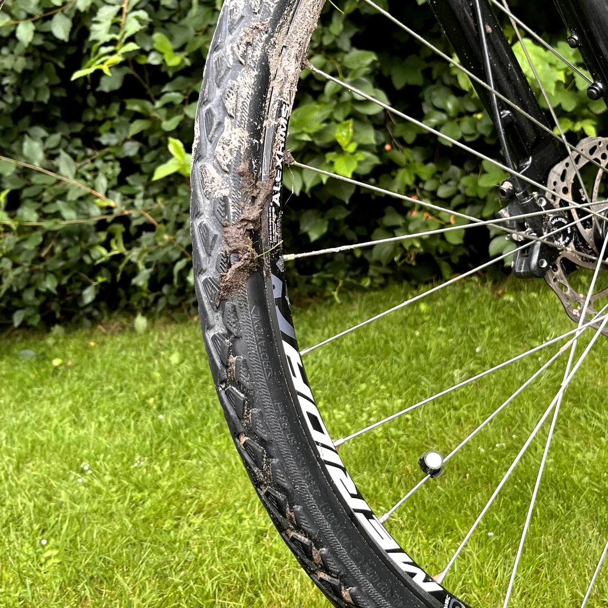 Velorest Total Bike Bundle - Fietsonderhoudsmiddelen - Fiets Reiniging & Onderhoud - Fietsreiniginsset - Fietsketting Reiniger Set - Kettingwax - Kettingolie Fiets - Ketting Reiniger Fiets - Chain Cleaner - Bike Cleaner - Showroom Ready - Afbeelding 6