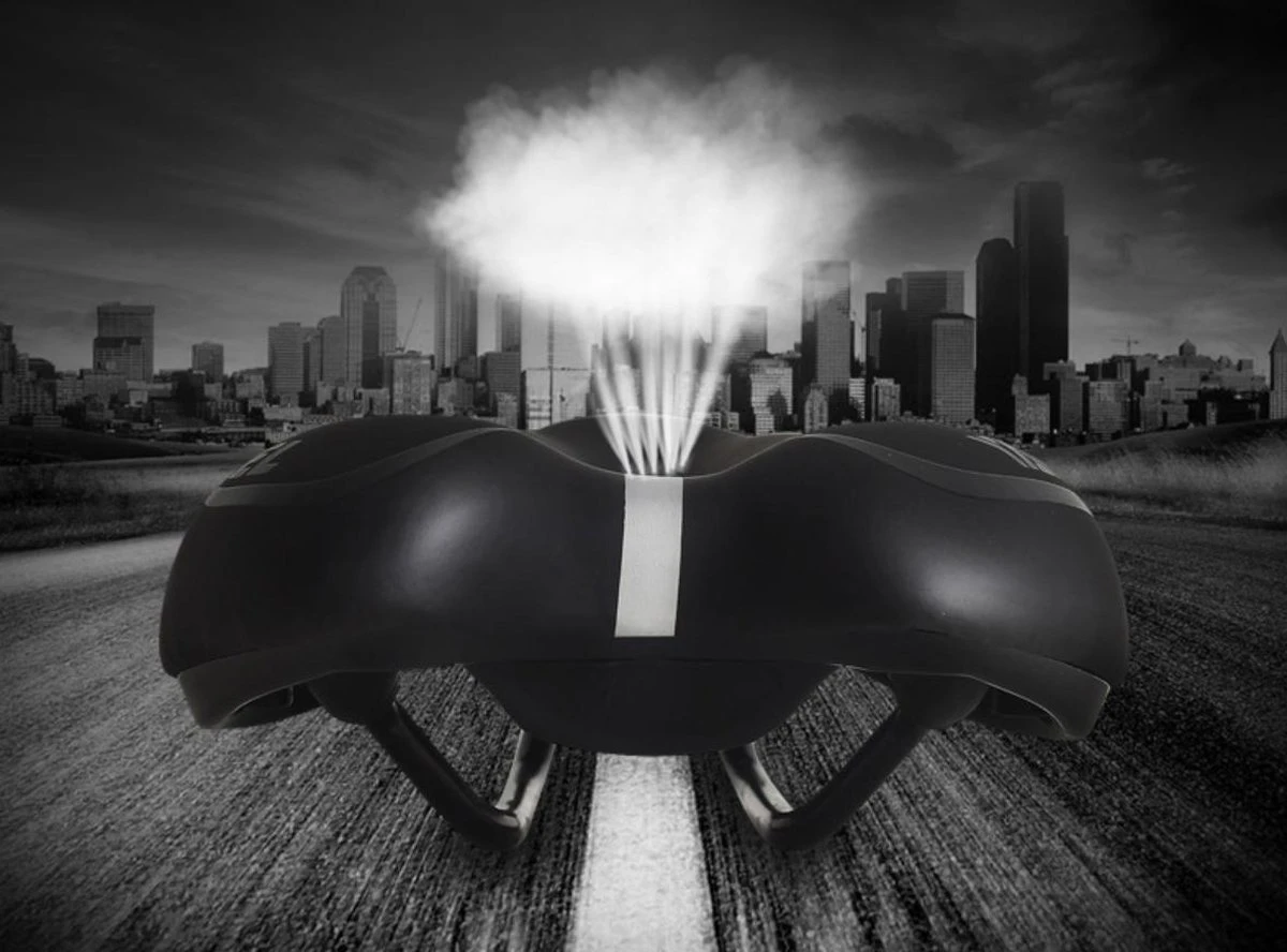 Voltano Trekking Fietszadel - Comfortabel Gel Zadel - Met Uitsparing - Inclusief Zadelstrop - 100% Waterdicht - Unisex - Zwart - Afbeelding 6