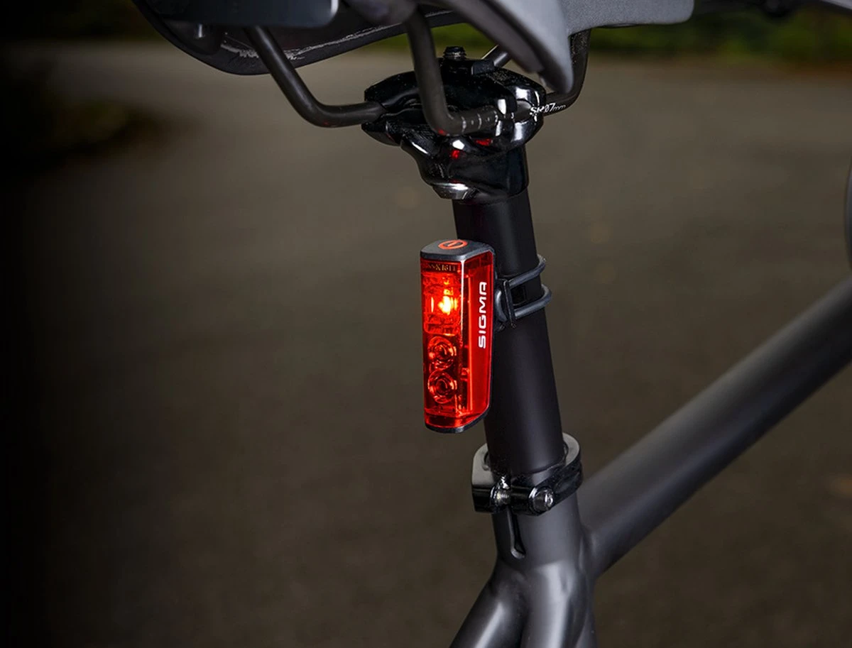 SIGMA SPORT Sigma Blaze USB Fietsachterlicht - Achterlicht Met Remlicht Functie - Oplaadbaar - Afbeelding 3